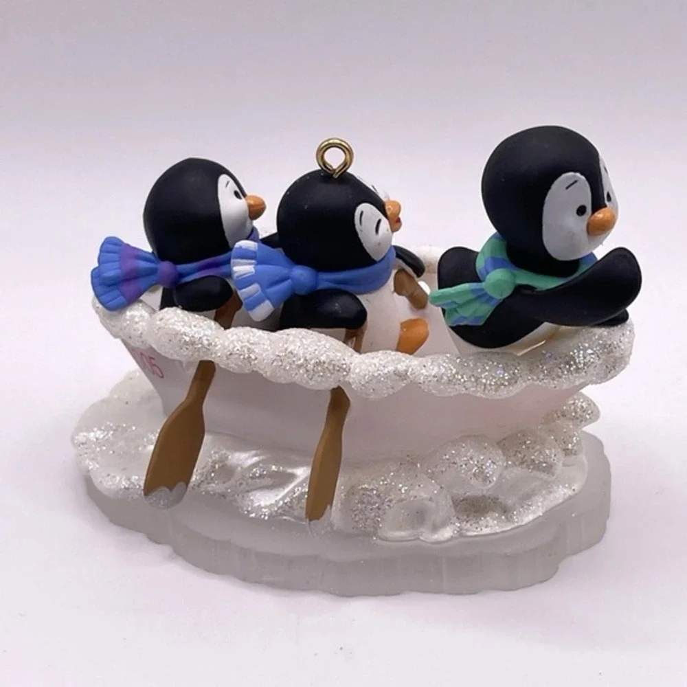 2005 Hallmark Keepsake Arctic Adventures S S Iceberg Penguins Christmas Ornament